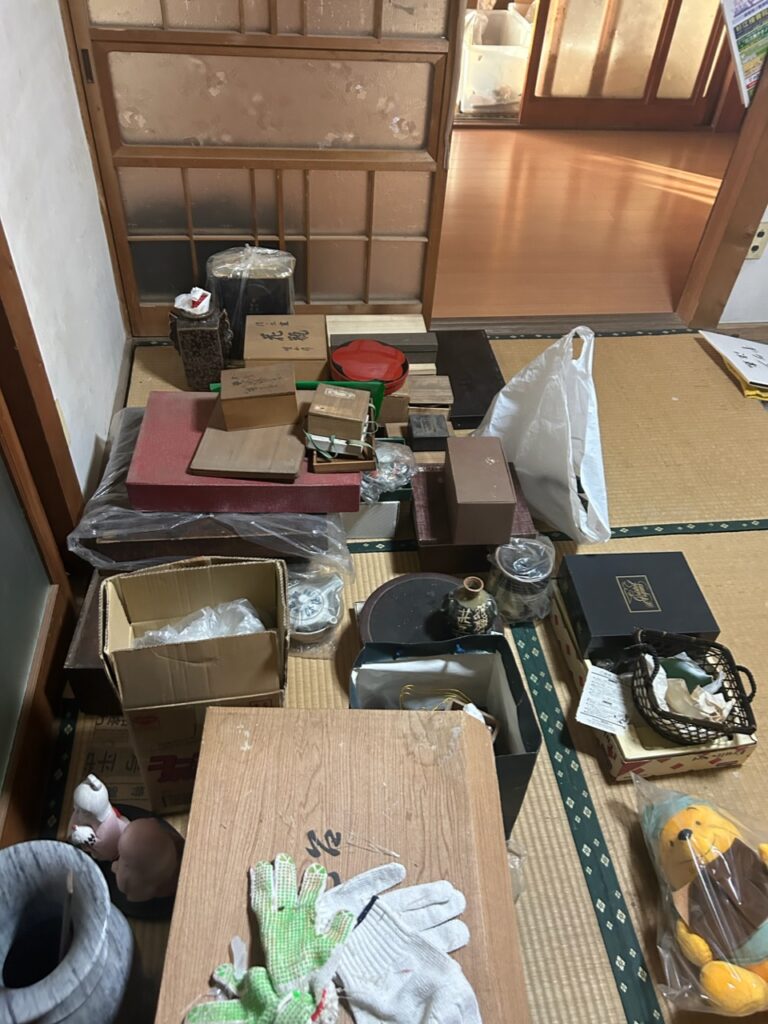 即日 古いもの 残置物 買取させていただきました♪｜小島屋古道具店